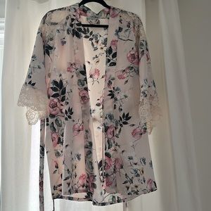 Satin floral lace trimmed robe